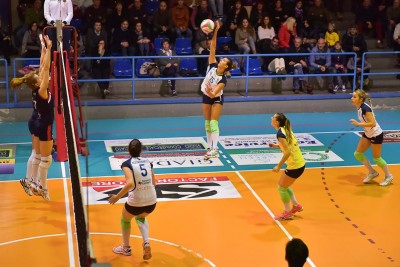 5ª giornata, campionato italiano di pallavolo femminile Serie B2 girone F. Pala Giontella Bastia Umbra, 14.11.2015